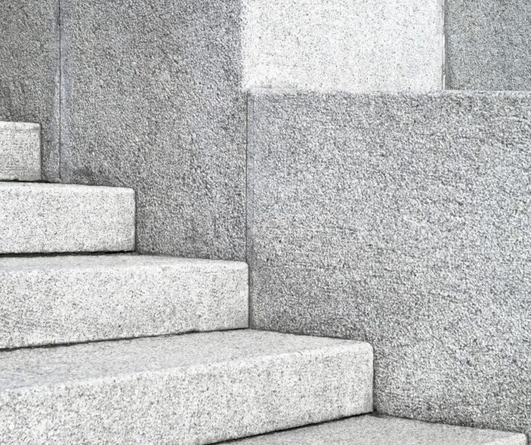 Granite stairs 768x644 1